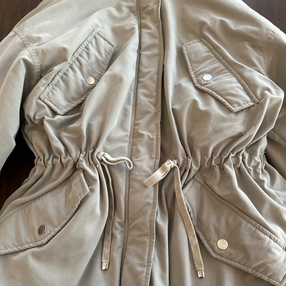 H&M Winter Coat Cozy Parka With Faux Fur Hood Pockets Sage Green Women's Sz M - Picture 4 of 11